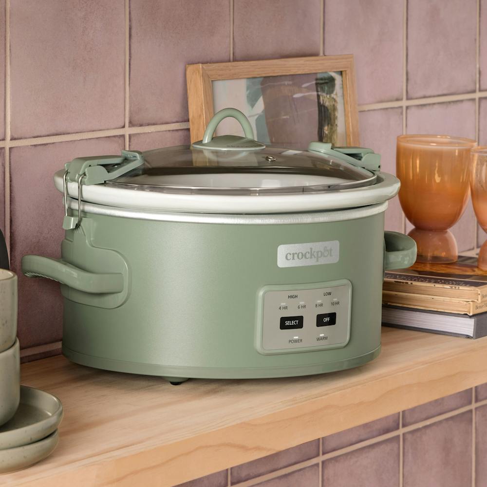 crock-pot-programmable-design-series-6-quart-cook-and-carry-slow-cooker-moonshine-n6 35da96db-7241-3d5a-8296-0e309727e190.jpg